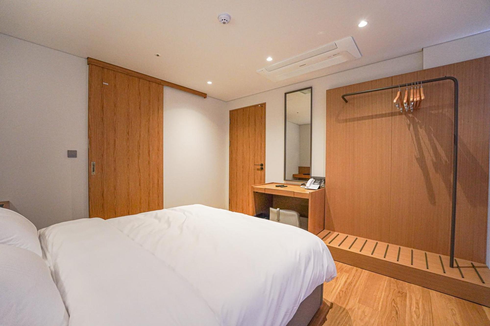 Hotel Ground27 ปูซาน ภายนอก รูปภาพ